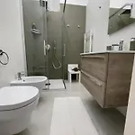 Bed & Breakfast Holden House Bari