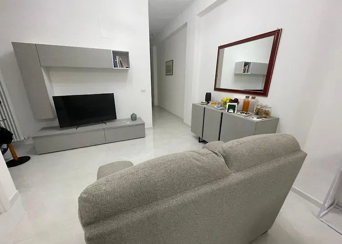 Holden House Couette-café 3*